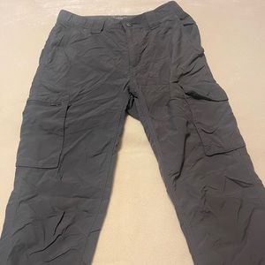 Mens lightweight hiking pants. Size 30x34